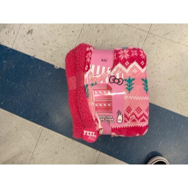 Hello Kitty Silk Touch Faux Sherpa Throw Blanket, Pink, Holiday Pattern, Includes Socks Retail $20.00