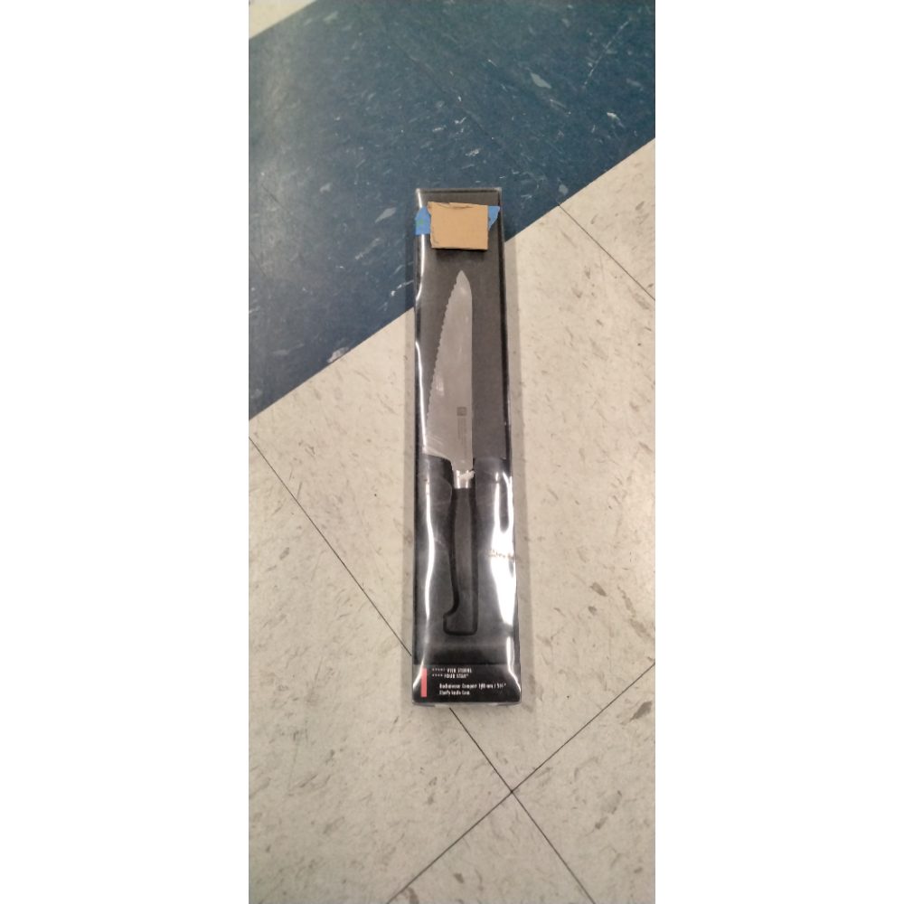 ZWILLING Four Star 5.5-inch Serrated Prep Knife