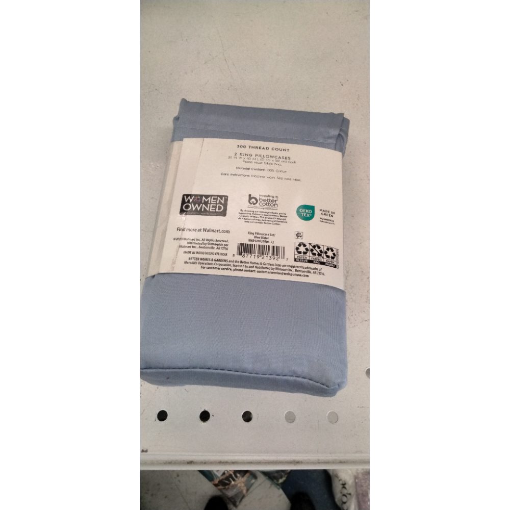Better Homes & Gardens 100% Cotton Sateen 300 Thread Count Pillowcase Set  King  Blue Water