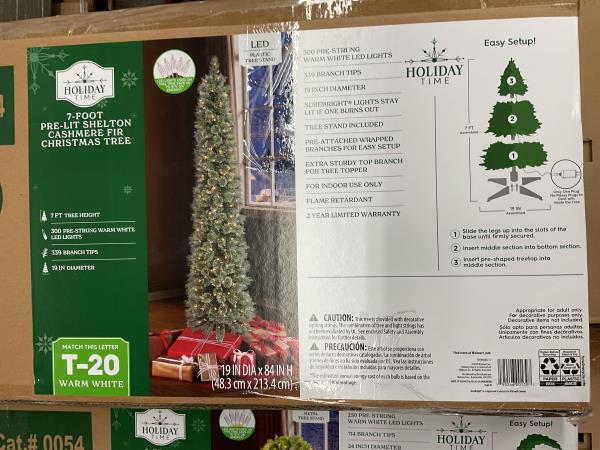 7 FOOT PRE-LIT SHELTON CASHMERE FIR CHRISTMAS TREE Retail $165.99