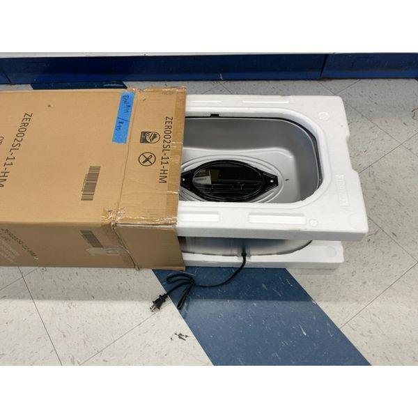 Big crockpot Retail $159.00