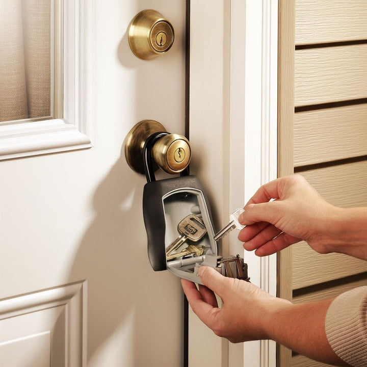 Master Lock Key Lock Box, Outdoor Lock Box for House Keys, Portable Combination Lockbox Resettable Code, 5400EC, Black Retail $31.99