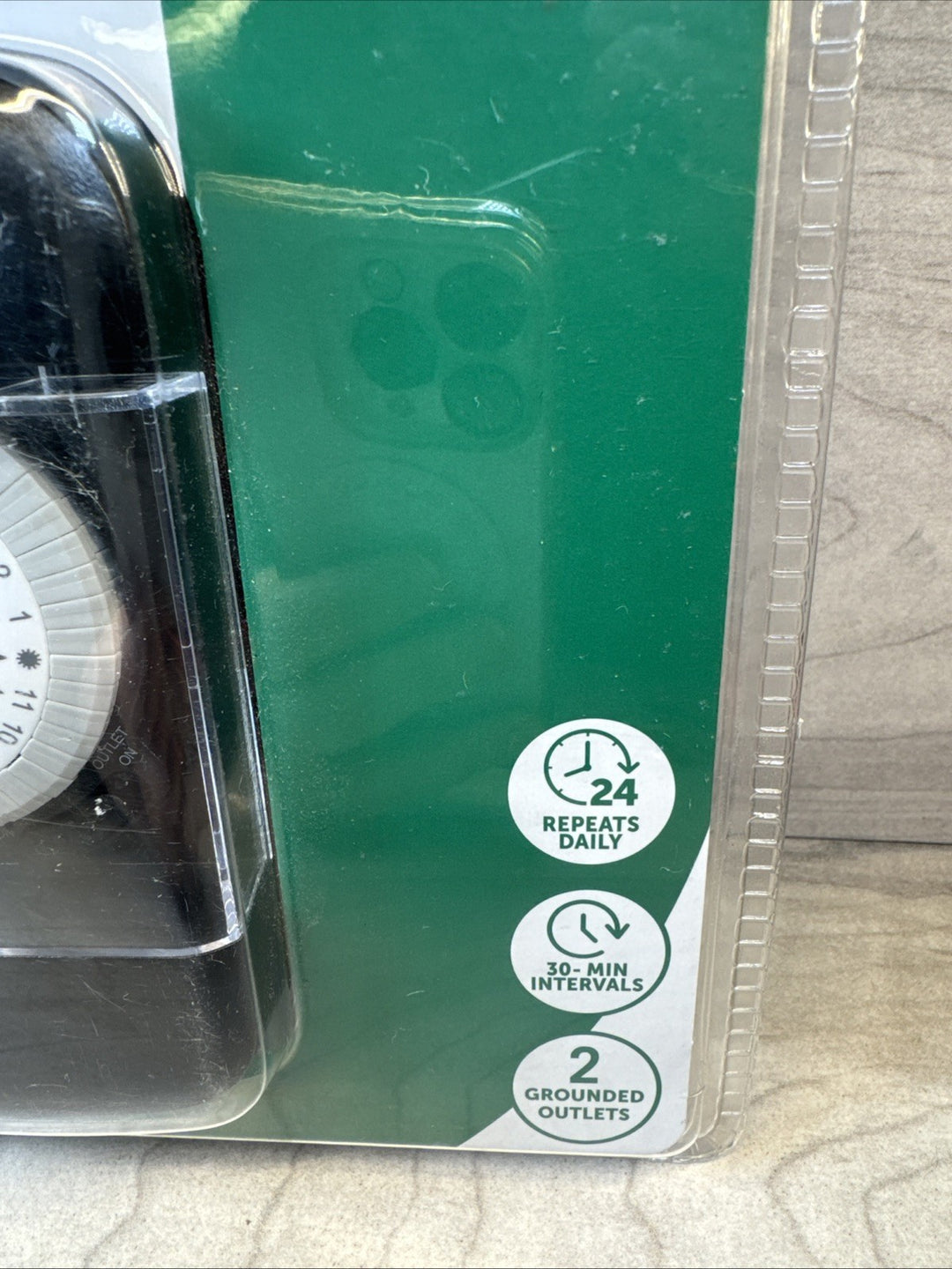 Utilitech Outdoor 24 Hour Manual Timer Two Grounded Outlets up to 48 Times / 24H