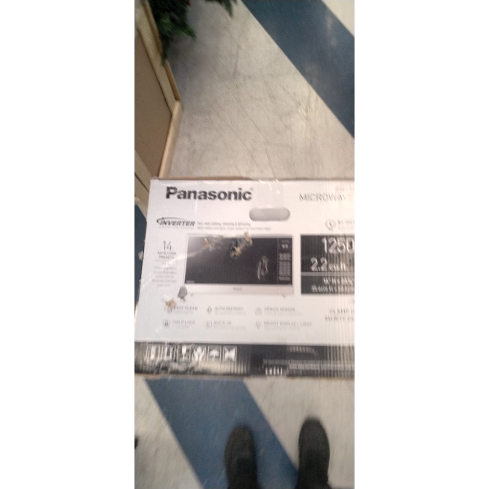 Panasonic PA590022 2.2 cu. ft. Stainless Steel 1250W Microwave Oven with Inverter Technol