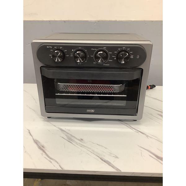 Dash Chef Series Air Fryer Oven - 1500W Retail $120.00