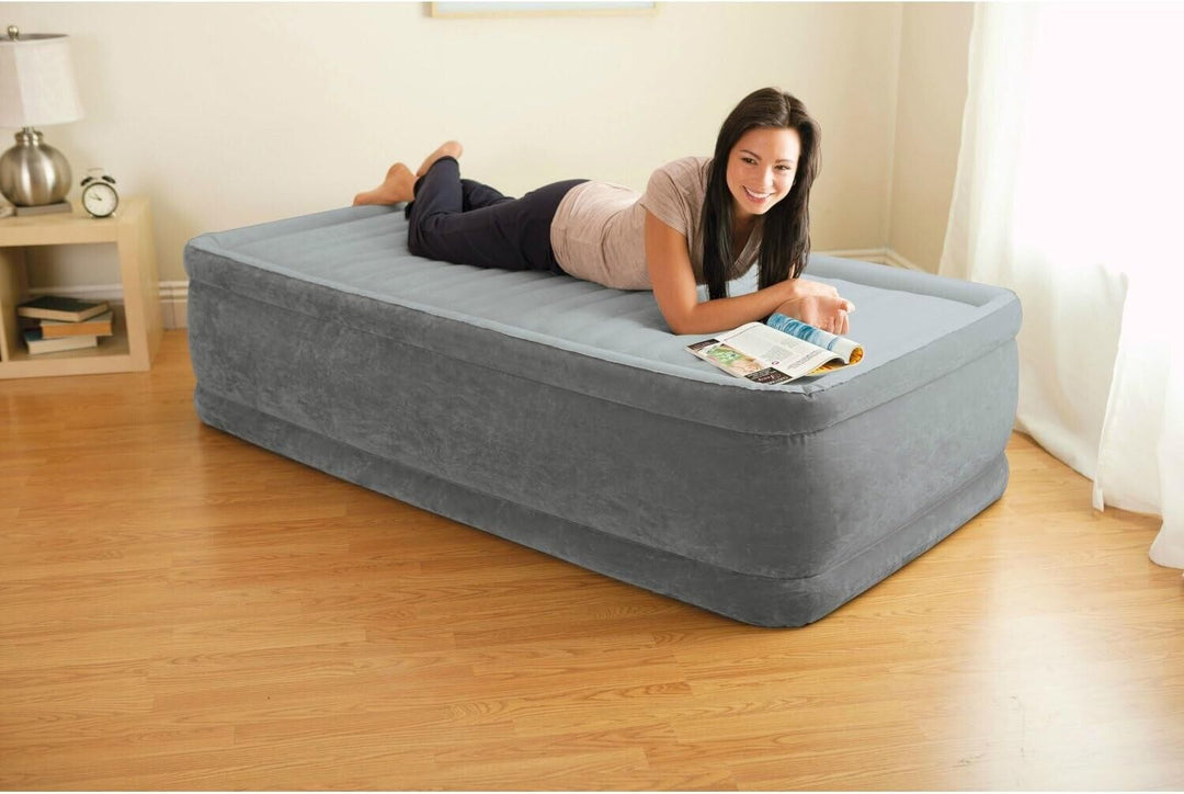 Intex 20  Twin Dura-Beam Deluxe Raised Air Bed Mattress with Built-in Pump Retail $49.88