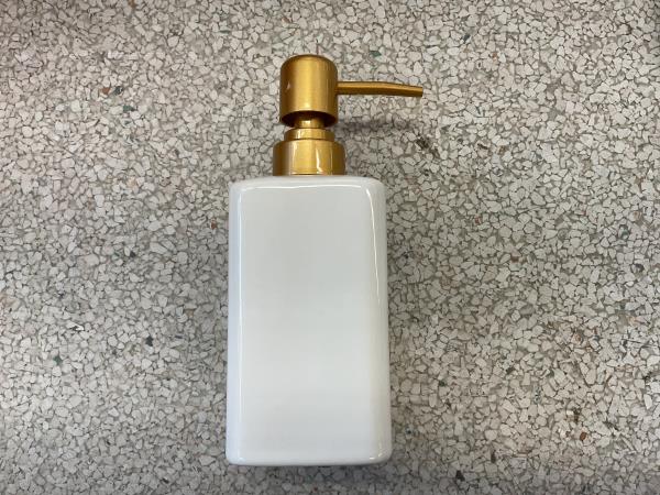 Unique Bargains 1 pc Classic Square Soap Pump Dispenser Retail $15.99