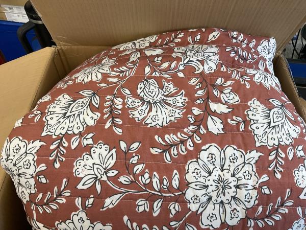 Home Reflections Harvest Printed Quilt & Sham Set Twin size Retail $35.99