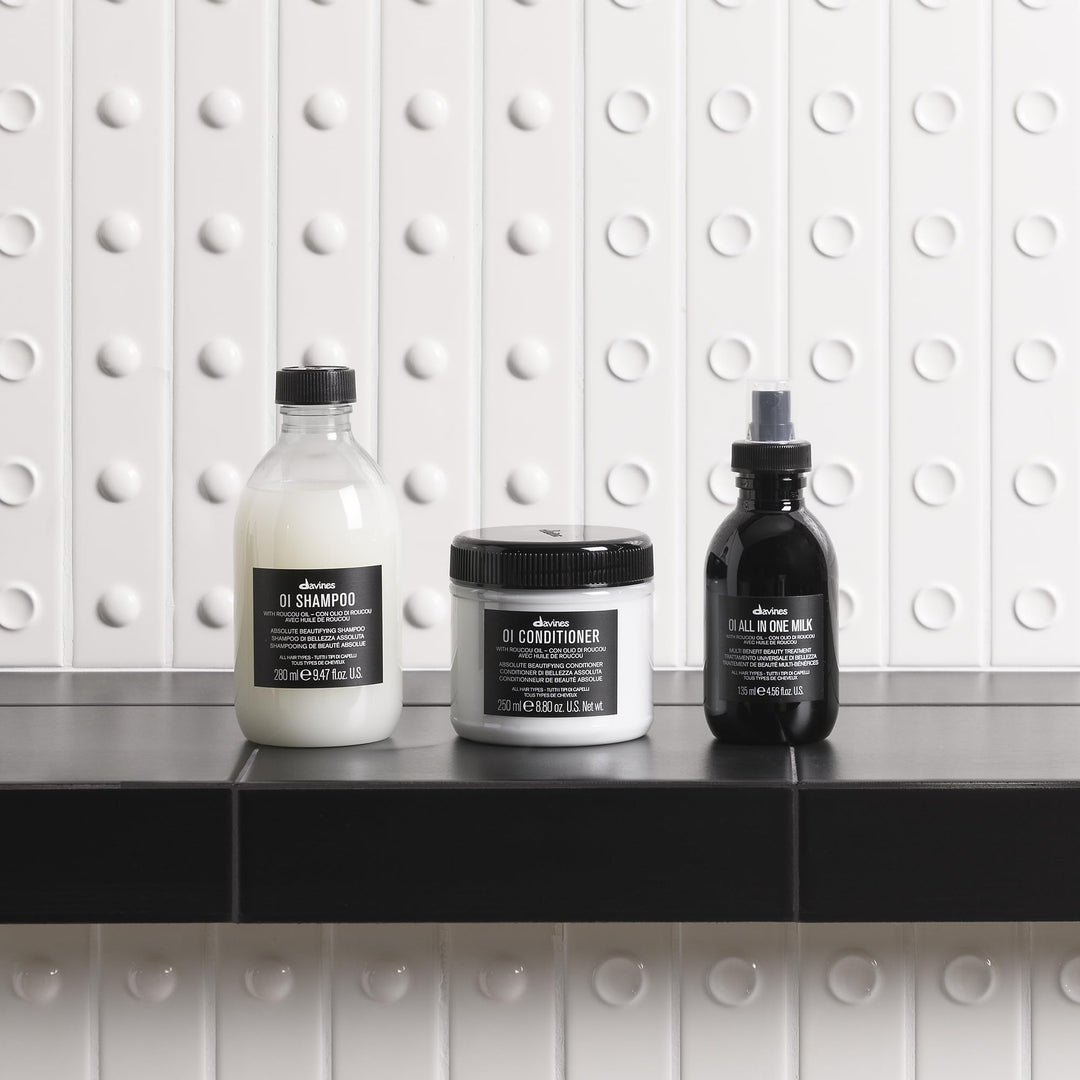 Davines OI All in One Milk | Leave-in Conditioner Spray | Powerful Hair Detangler + Heat Protection | Smoothes Frizzy Hair | 4.56 Fl Oz