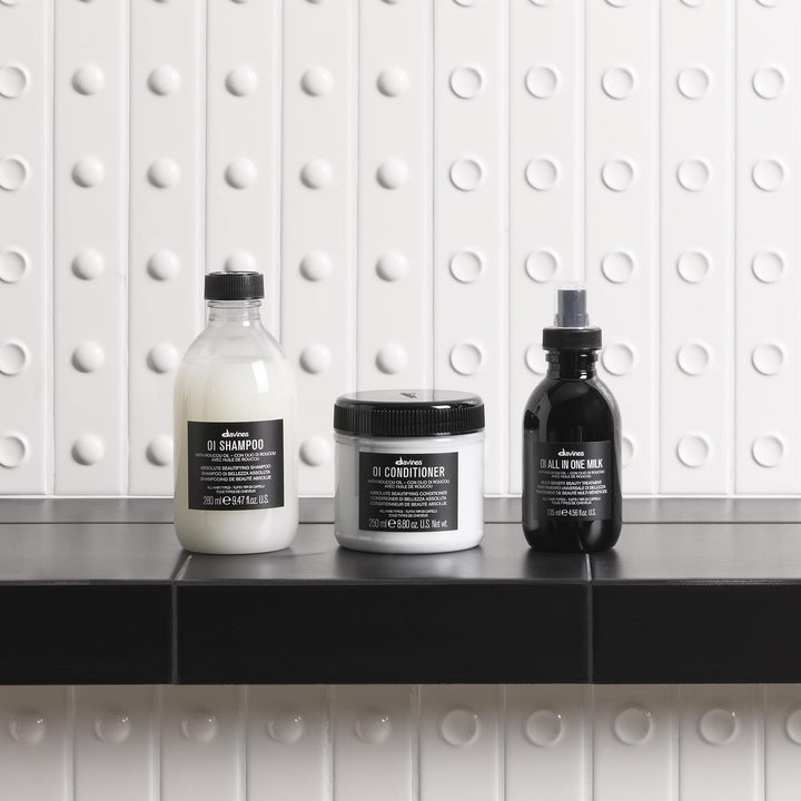 Davines OI All in One Milk | Leave-in Conditioner Spray | Powerful Hair Detangler + Heat Protection | Smoothes Frizzy Hair | 4.56 Fl Oz