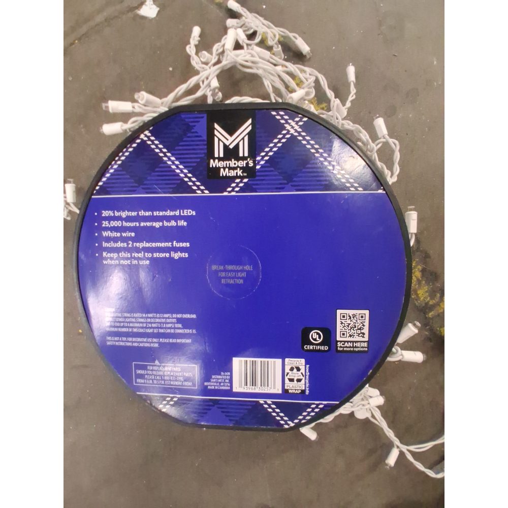 Member's Mark 300 LED Icicle Lights - Cool White, Indoor/Outdoor, Connect up to 15 Sets Retail $40.00