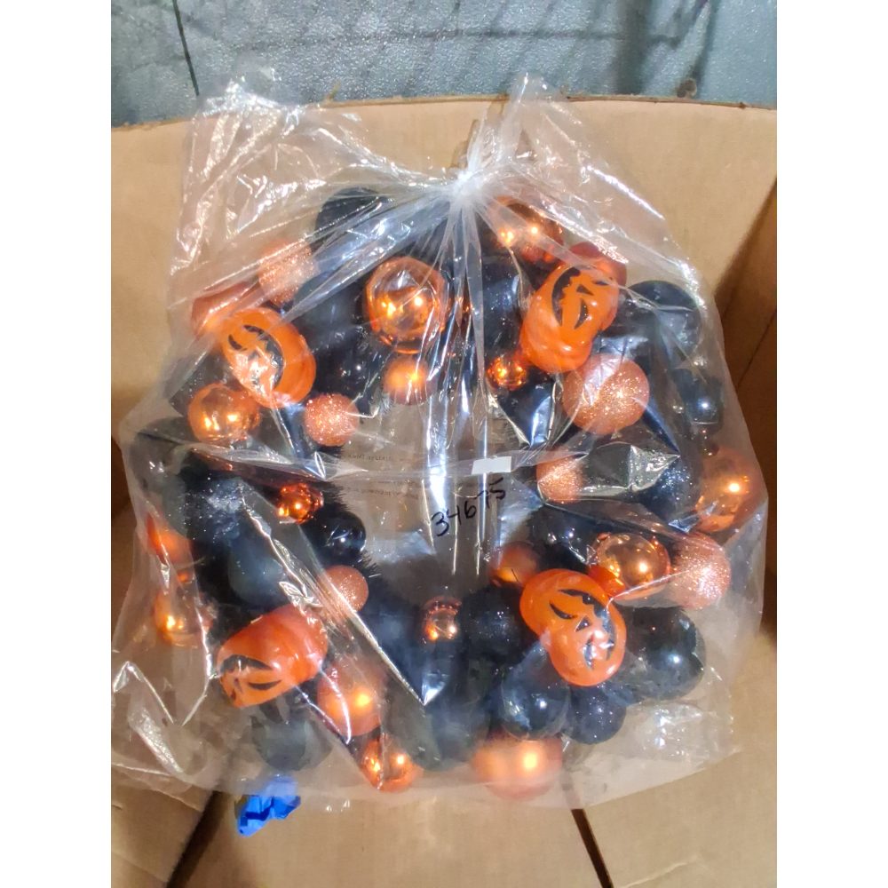 Hyde and Eek Holloween Wreath Black/Orange Shatter Resistant 16Ã¢â‚¬ÂDIA