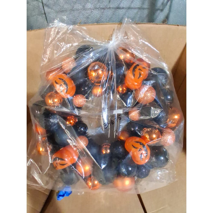 Hyde and Eek Holloween Wreath Black/Orange Shatter Resistant 16Ã¢â‚¬ÂDIA