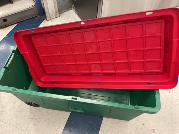 64-GAL WHEELED RED/ GREEN Retail $59.98