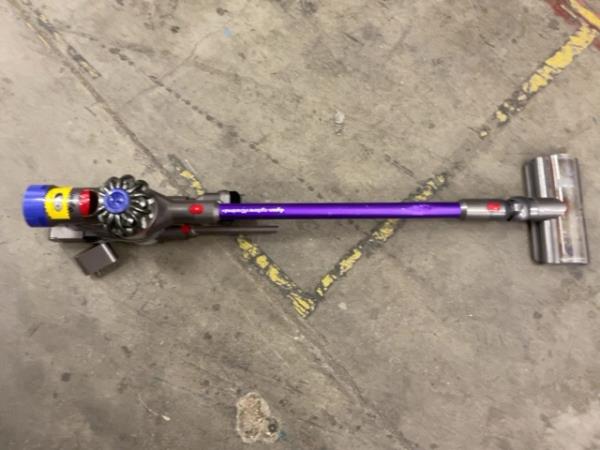 Dyson Vacuum Cleaner - Cordless, Lightweight - Purple/Gray Retail $350.00