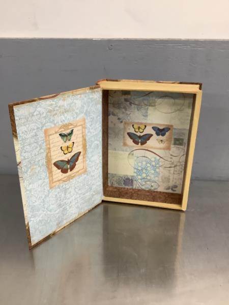 Papillon Decorative Keepsake Box - Butterfly Themed Retail $25.00
