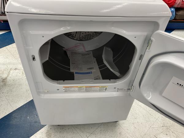 CLEARANCE- GE Electric Dryer Retail $300.00