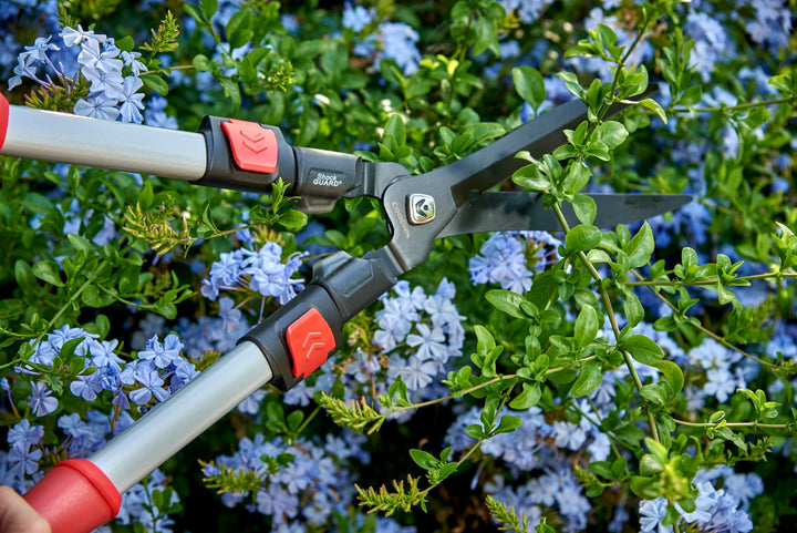 Corona HS 3344 ComfortGEL Extendable Hedge Shear, 9-Inch Blade, Red