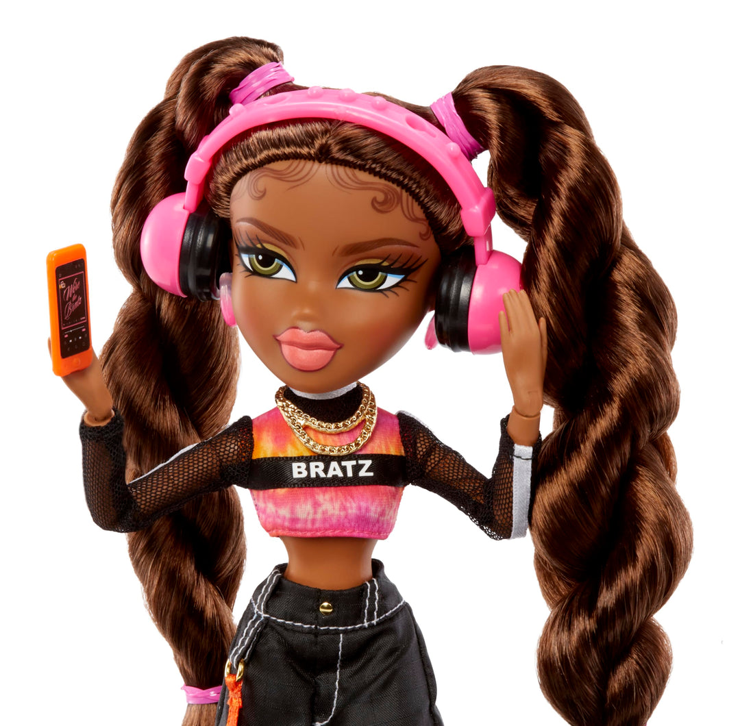 Alwayz Bratz Sasha Fashion Doll with 10 Accessories and Poster Retail $28.00