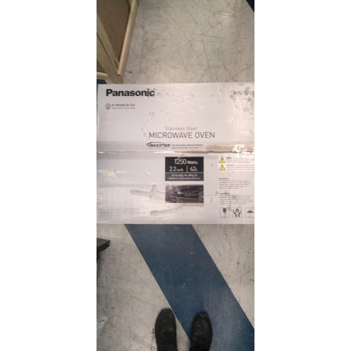 Panasonic PA590022 2.2 cu. ft. Stainless Steel 1250W Microwave Oven with Inverter Technol