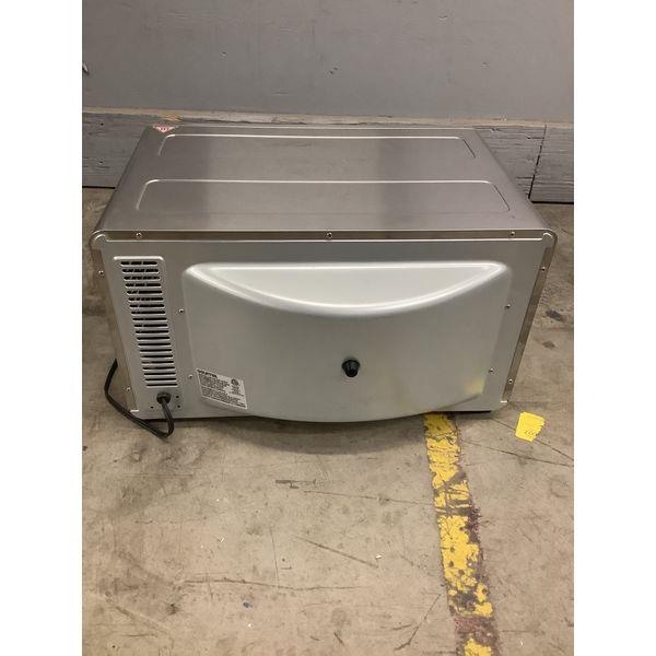 Gourmia Digital Air Fryer Oven GTF7860 - 1100W Retail $150.00