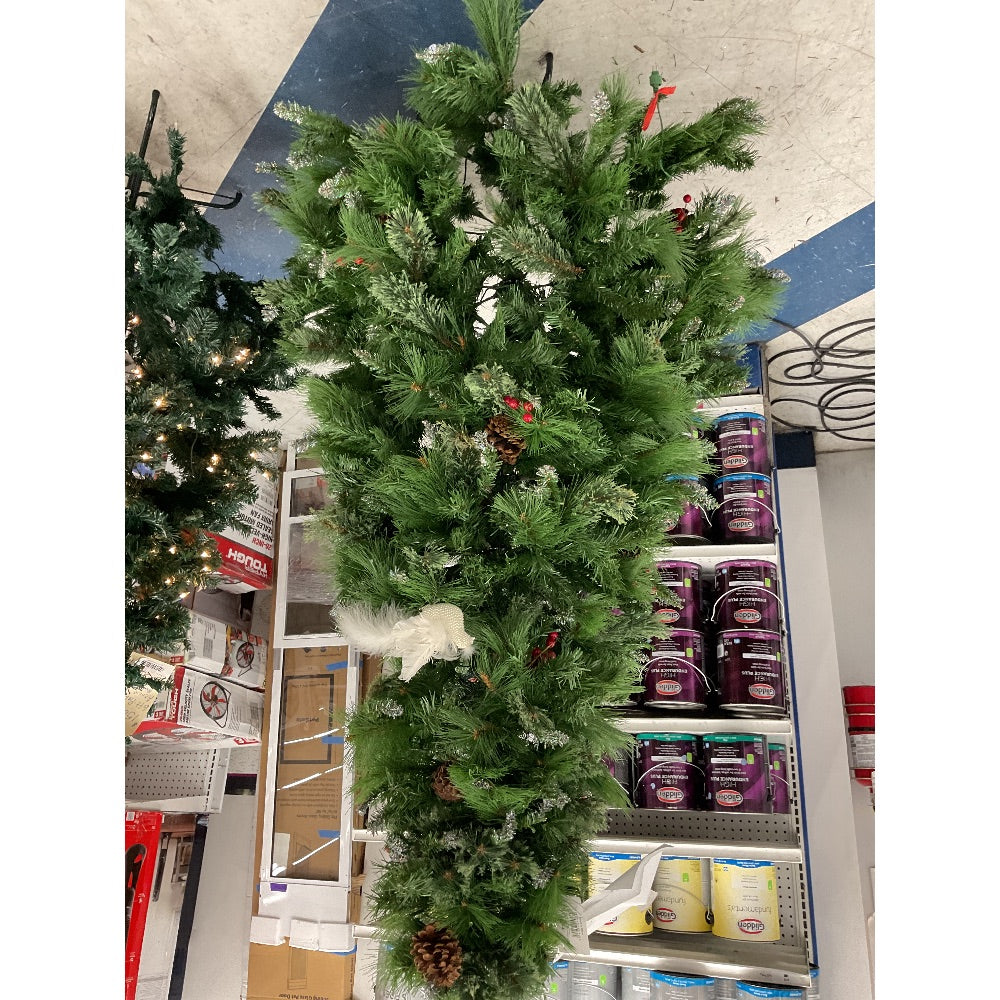 Christmas Tree - Pine, Berry Accents, Pine Cones
