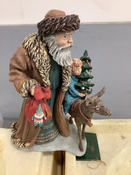 Duncan Royale Collectors Edition "History of Santa II - Bavarian" Limited Edition Figurine Retail $150.00