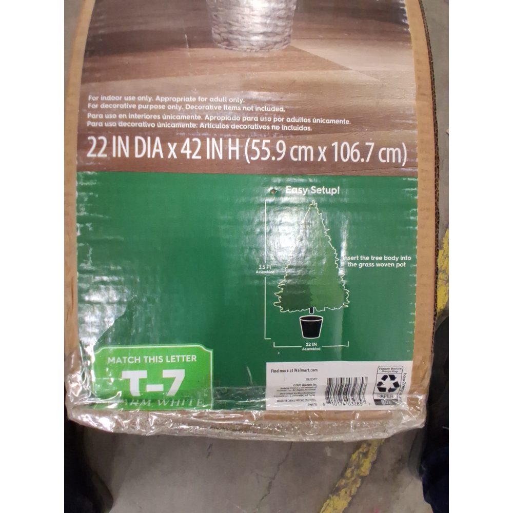 Holiday Time 3.5-Foot Pre-Lit Glitter Sparkle Potted Tree - 80 Warm White LED Lights, 193 Tips Retail $50.00