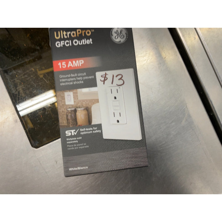 UltraPro GFCI Outlet - 15 Amp, Self-Testing, White