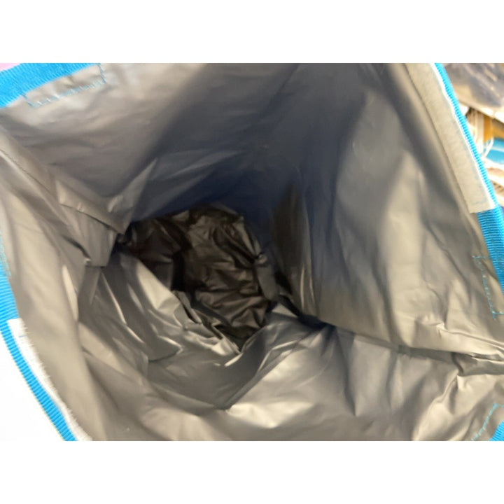 Set, Blue Bag - Insulated Interior, Mesh Details