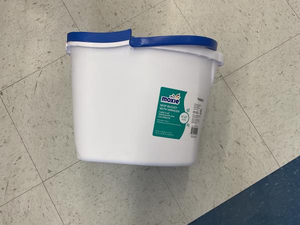 Moxie Mop Bucket With Wringer, 12 Qt, Blue/White Retail $20.00