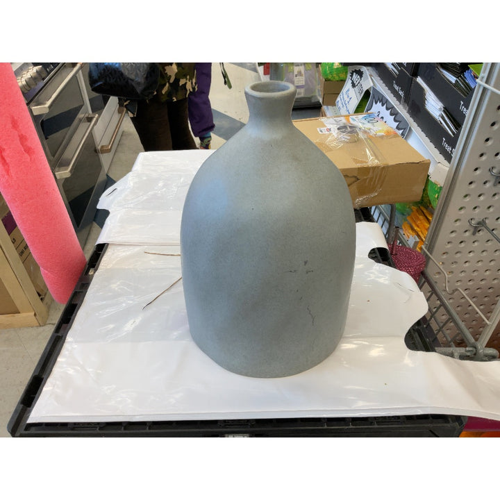 Unbranded Vase - Decorative, Ceramic, Gray