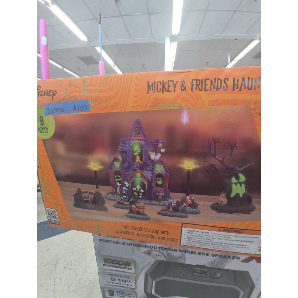 Disney Mickey & Friends Haunted Halloween Village - 9 Pieces, LED Lights