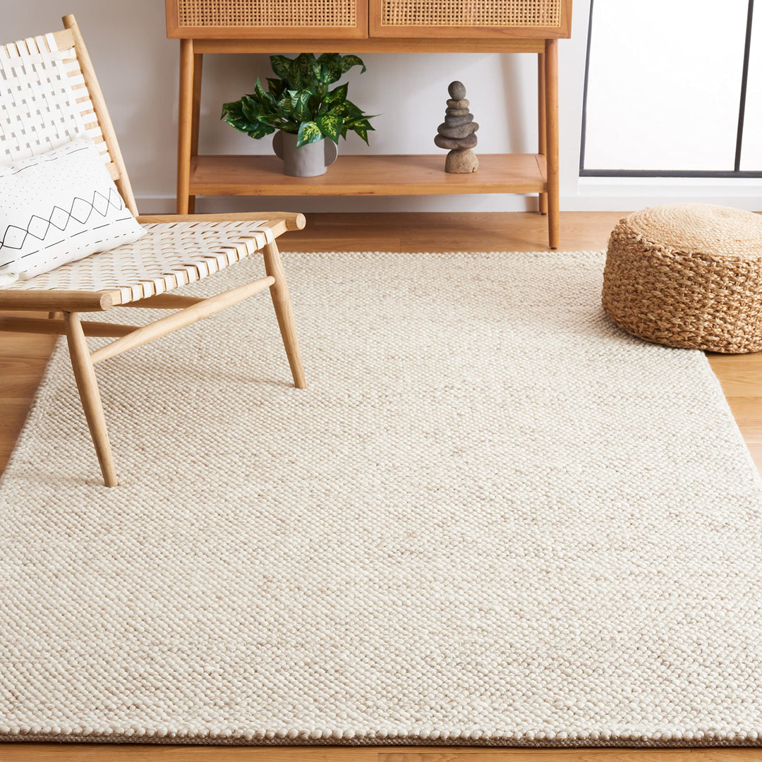 SAFAVIEH Area Rug 6x9 - Natura Collection - Beige & Ivory, Handmade Wool Blend, Textured Design, Ideal for Living Room, Bedroom, Dining Space (NAT425B) Retail $183.60
