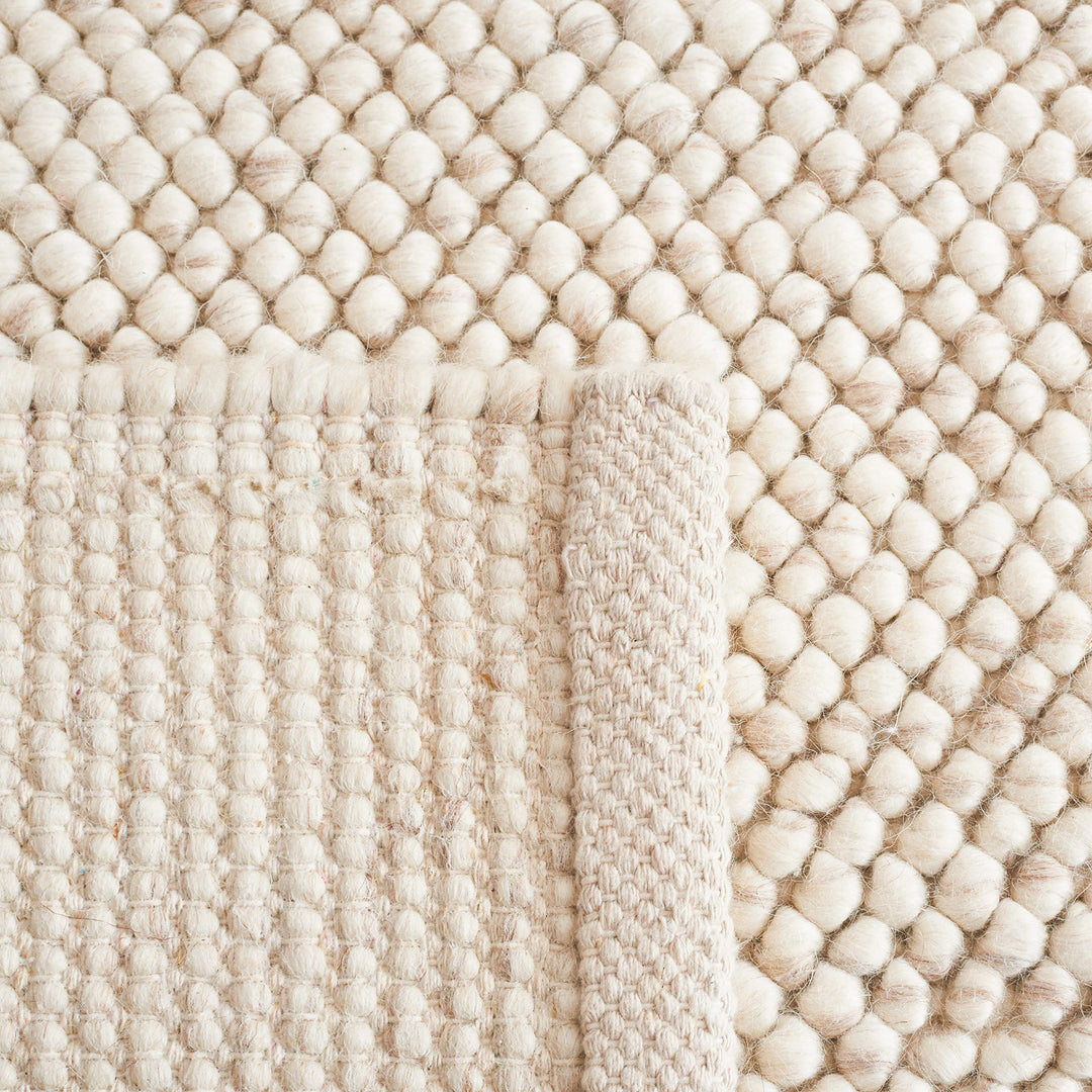 SAFAVIEH Area Rug 6x9 - Natura Collection - Beige & Ivory, Handmade Wool Blend, Textured Design, Ideal for Living Room, Bedroom, Dining Space (NAT425B) Retail $183.60