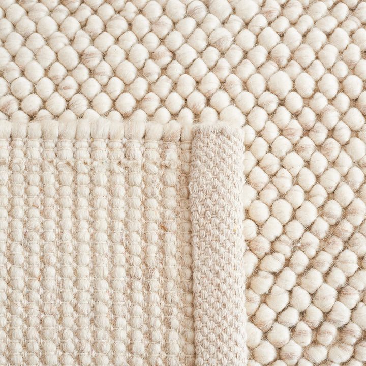 SAFAVIEH Area Rug 6x9 - Natura Collection - Beige & Ivory, Handmade Wool Blend, Textured Design, Ideal for Living Room, Bedroom, Dining Space (NAT425B) Retail $183.60