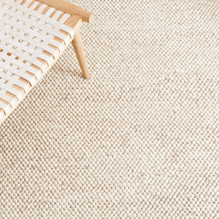 SAFAVIEH Area Rug 6x9 - Natura Collection - Beige & Ivory, Handmade Wool Blend, Textured Design, Ideal for Living Room, Bedroom, Dining Space (NAT425B) Retail $183.60