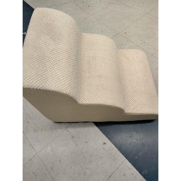 Cozy Kiss Pet Stairs - 3 Step, Plush Fabric Retail $60.00