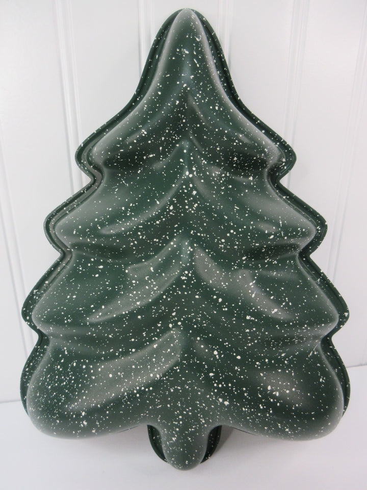Pioneer Woman Tree Shaped Cake Pan 12"x9" Nonstick Cast Aluminum Green & White Retail $19.00
