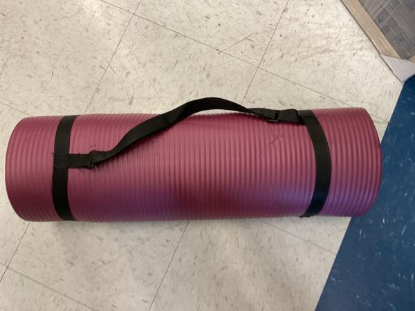 Fitvids Extra Thick 71”x24” non slip exercise/ yoga mat Retail $26.00