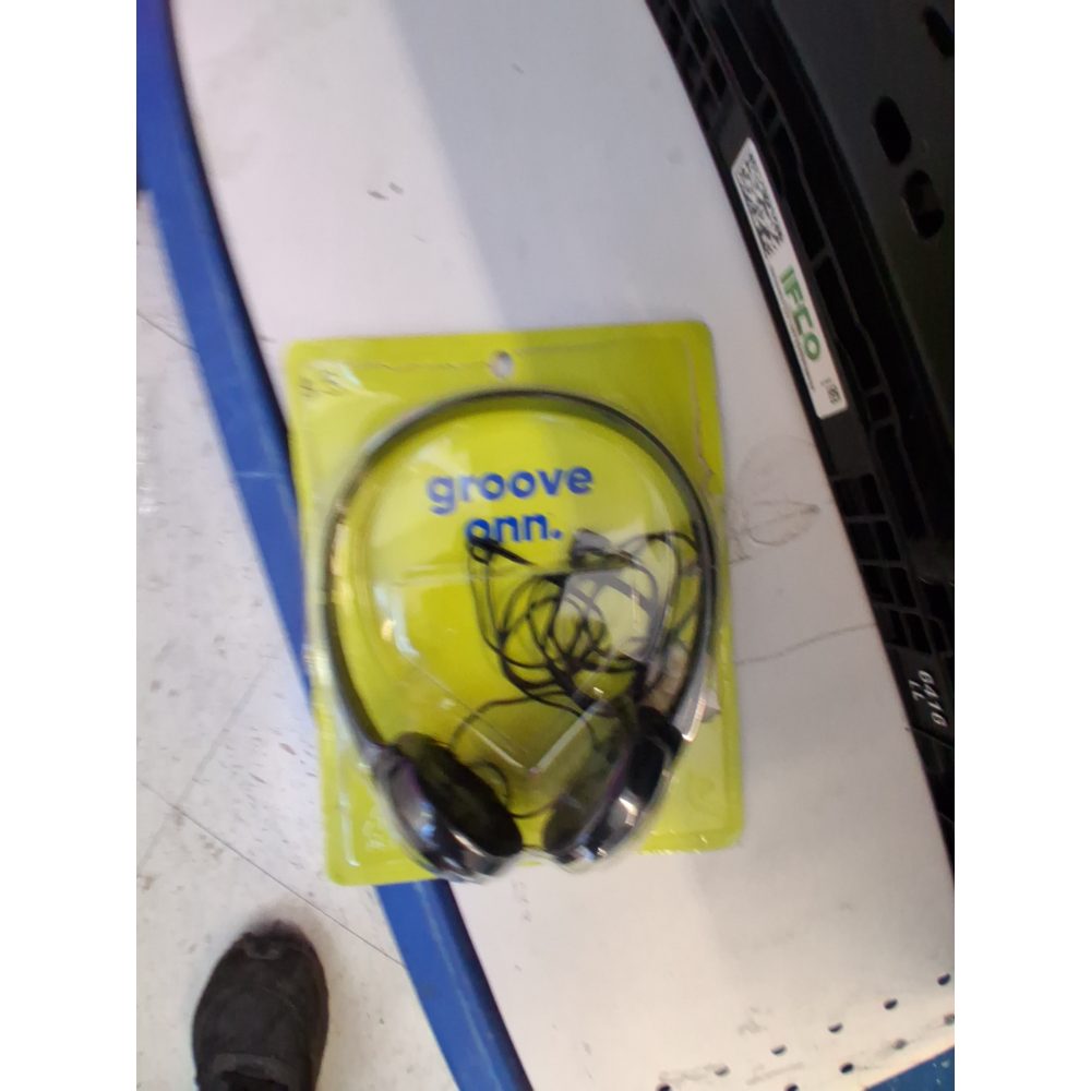 Onn. on-Ear Headphones  Black (New)