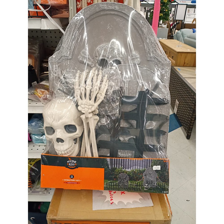 18pc Cemetery Scene Setter Kit Halloween Decorative Prop