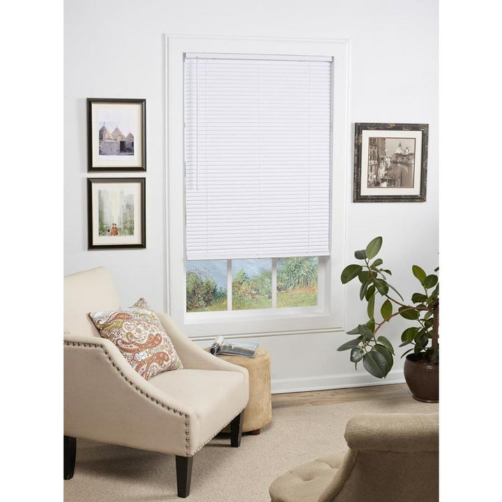 Lowes.ca Project Source 31 X 64 Cordless 1-in Room Darkening Blind White