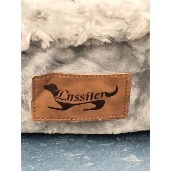 Lnssffer Dog Bed, Rectangular - Plush, Bolstered, Gray Retail $40.00