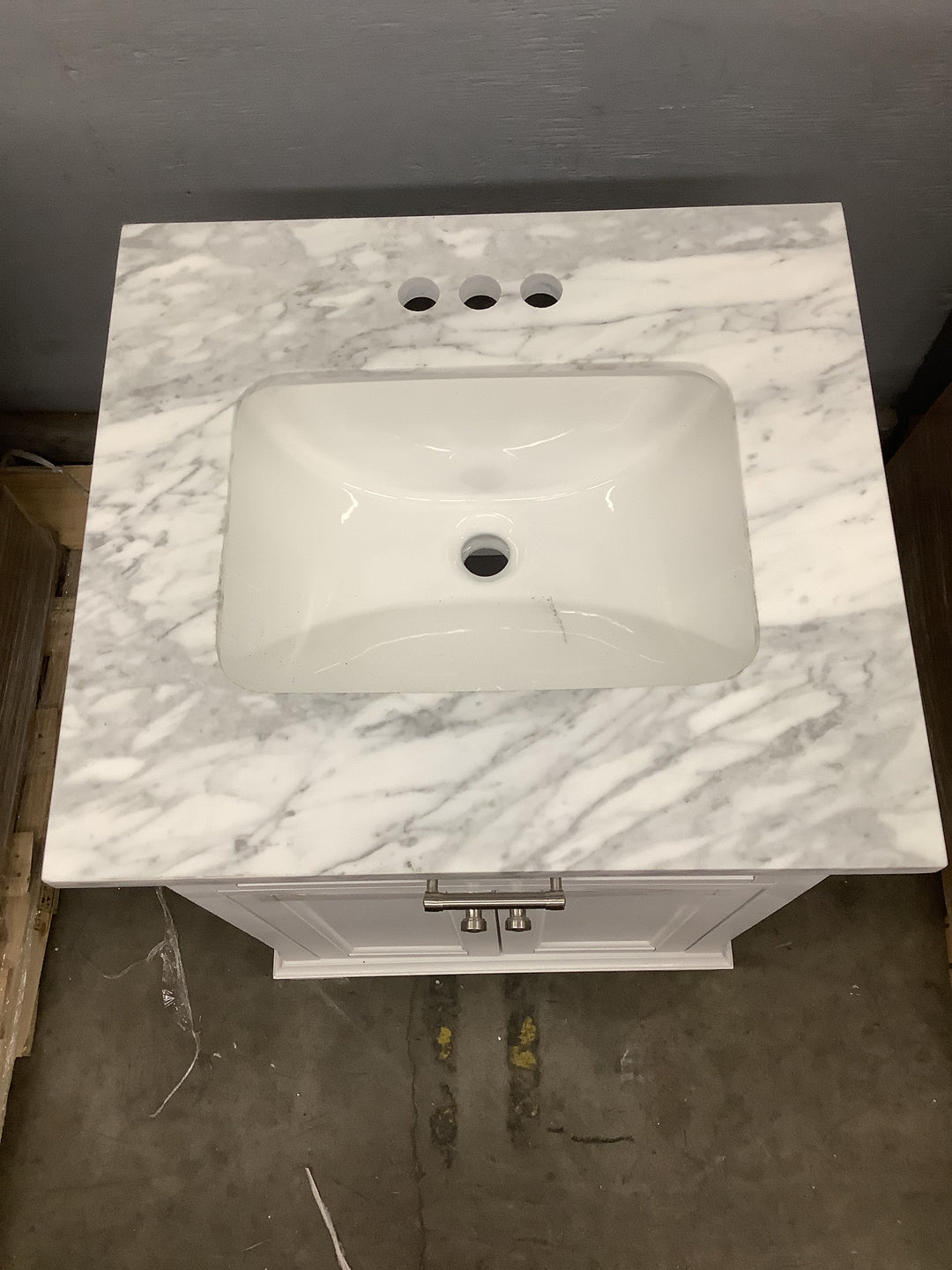 A+R 24-IN ROVELAND WHITE COMBO