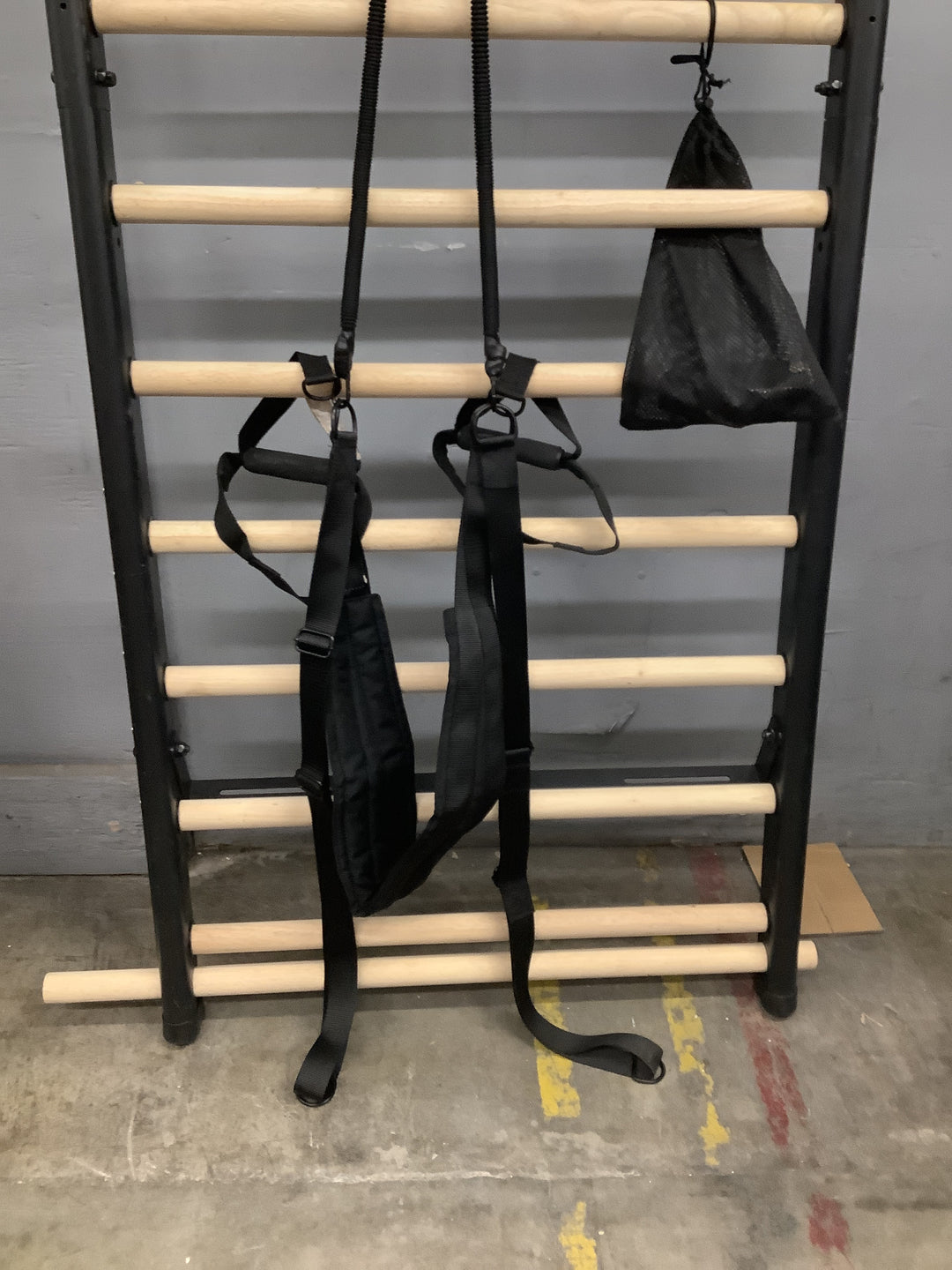 residential wall-mounted Swedish ladder stall bar