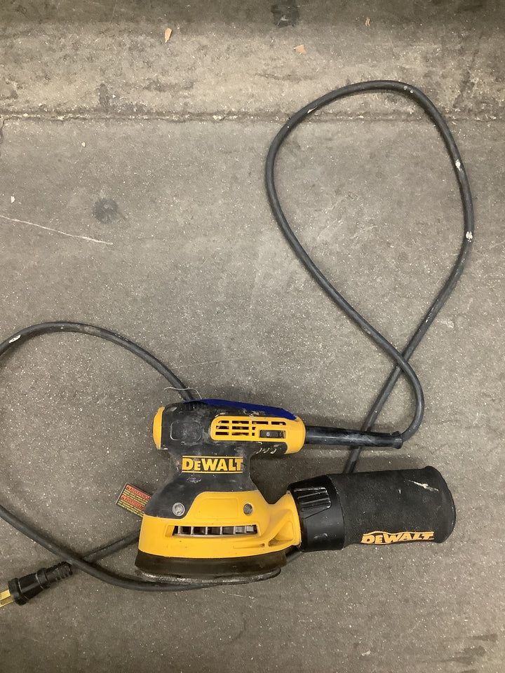 DW 5-IN RANDOM ORBIT PALM SANDER (used)