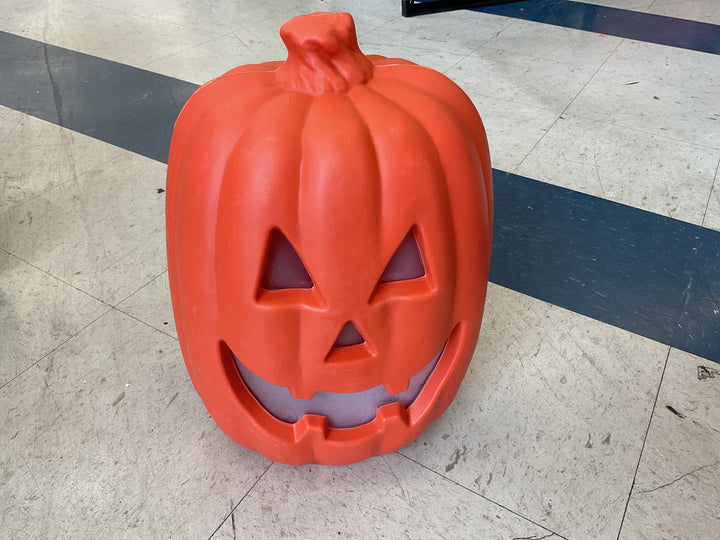 Hay & Harvest 15" Illuminated Pumpkin with Light Show, Orange Retail $35.00