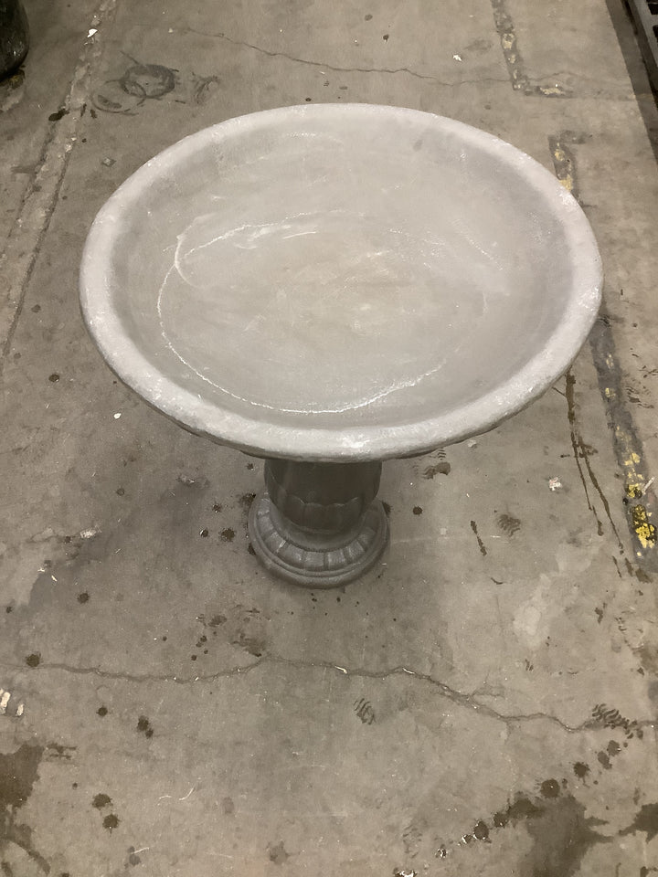 25-IN Classic grey bird bath
