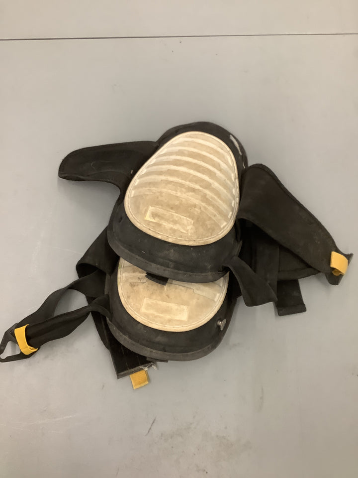 DW NON-MARRING KNEEPAD (USED)
